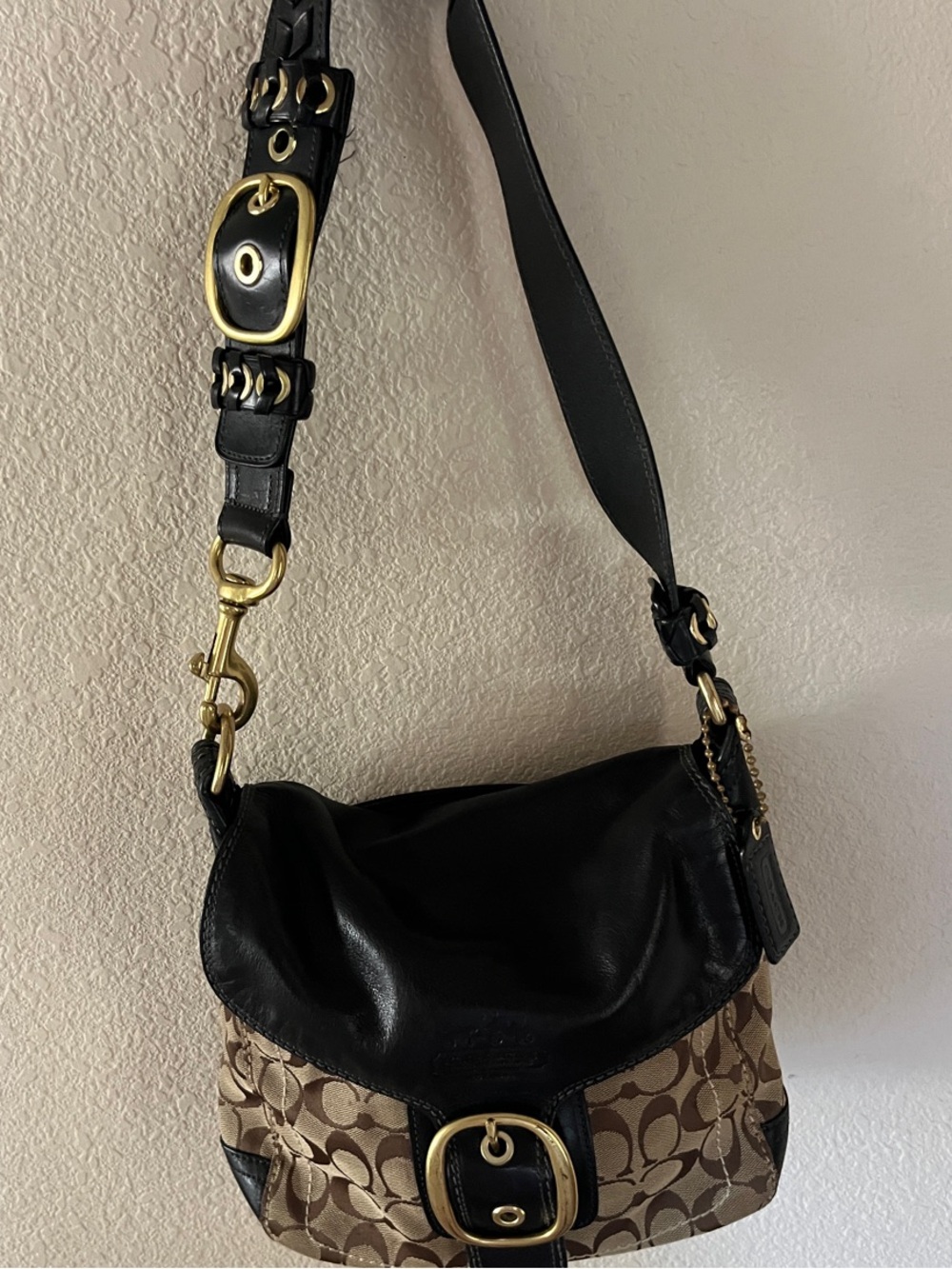 Vintage Y2K Coach Signature Canvas and Black Leather Shoulder Bag - Black/Tan